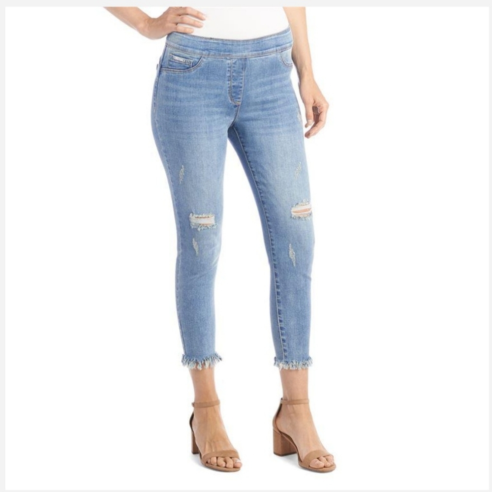 Coco Carmen CC  OMG Distressed Frayed Capri-Light Denim.. Sz S